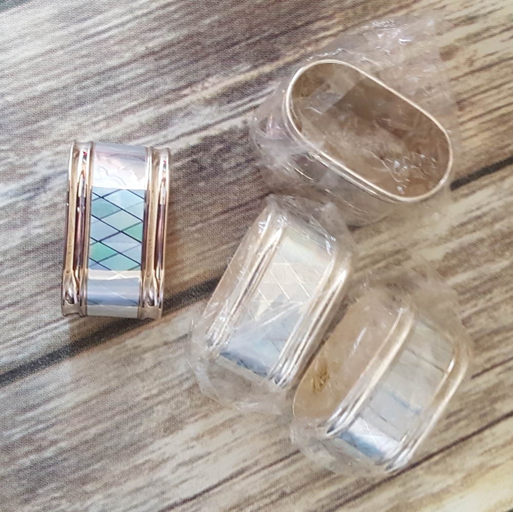 Set of 4 napkin rings